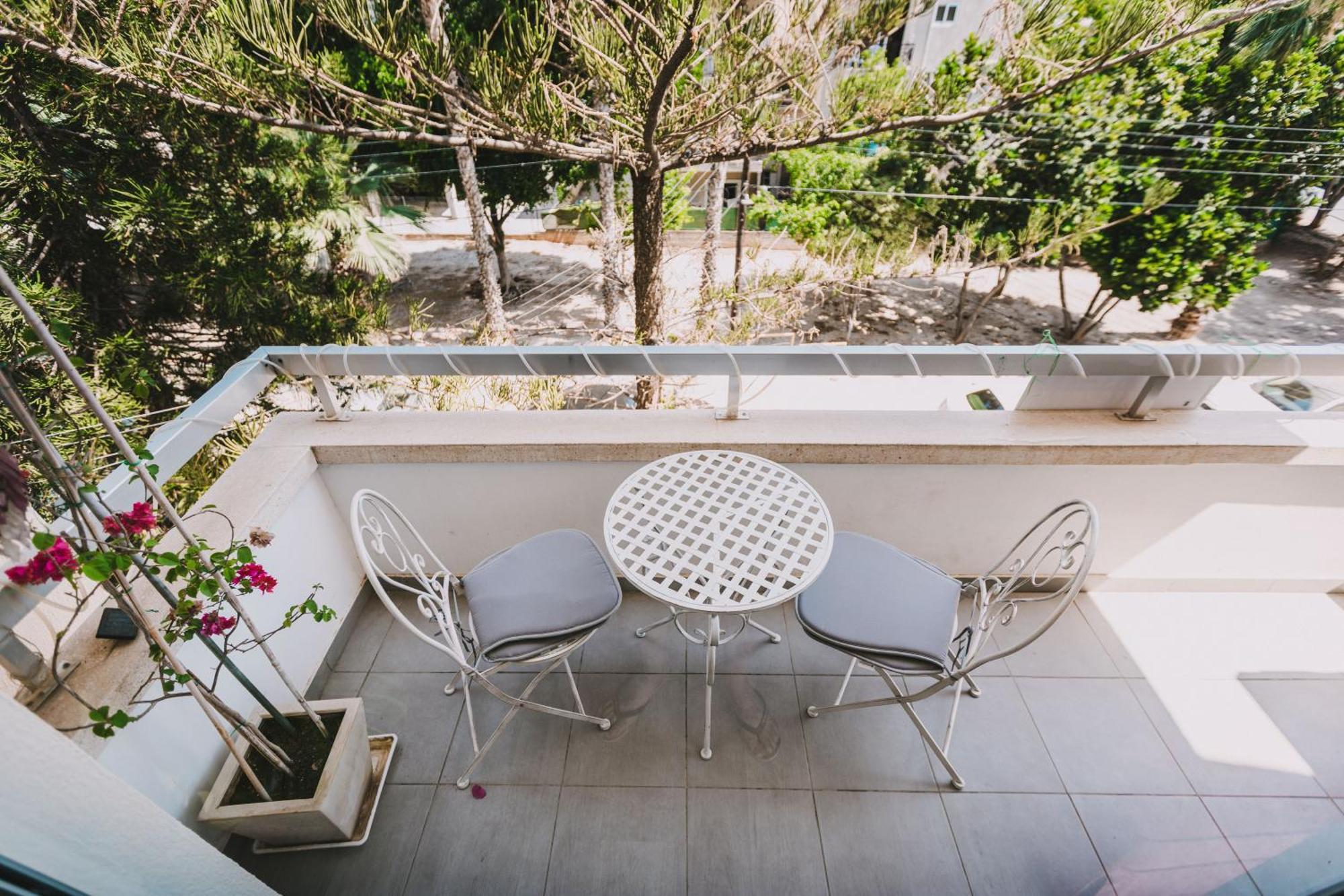 Neapolis Residence Spacious Quiet Near Beach Лимасол Экстерьер фото